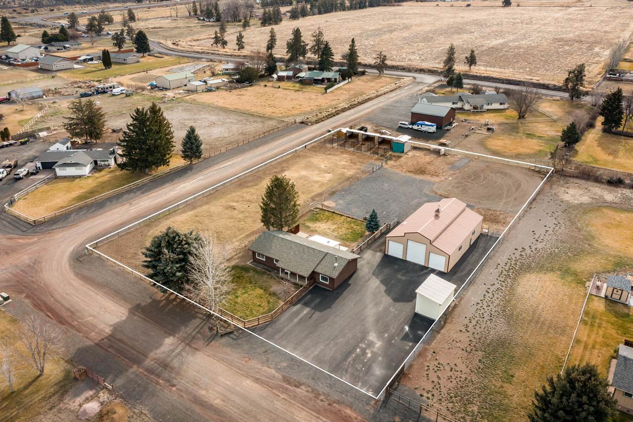 1520 Newell Avenue - Photo 1