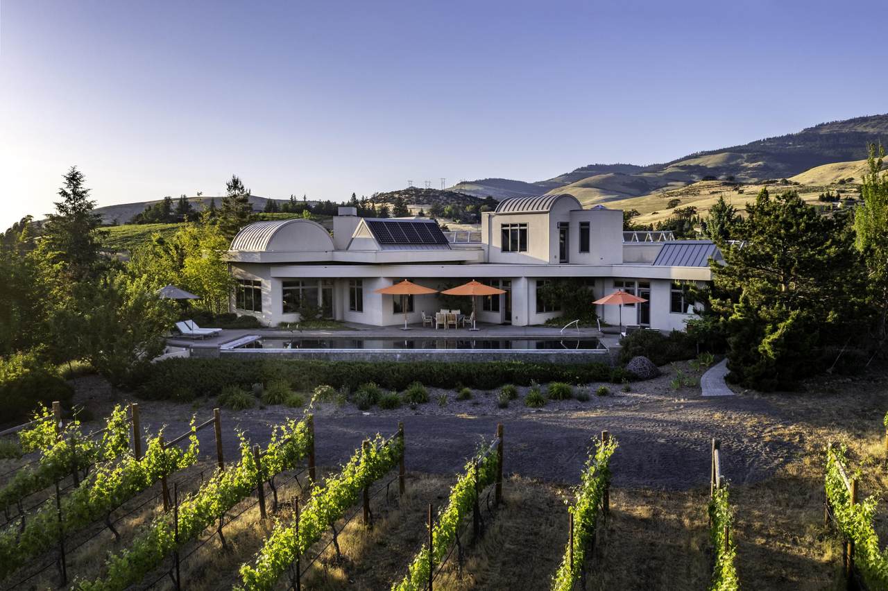 786 Pompadour Drive - Photo 1