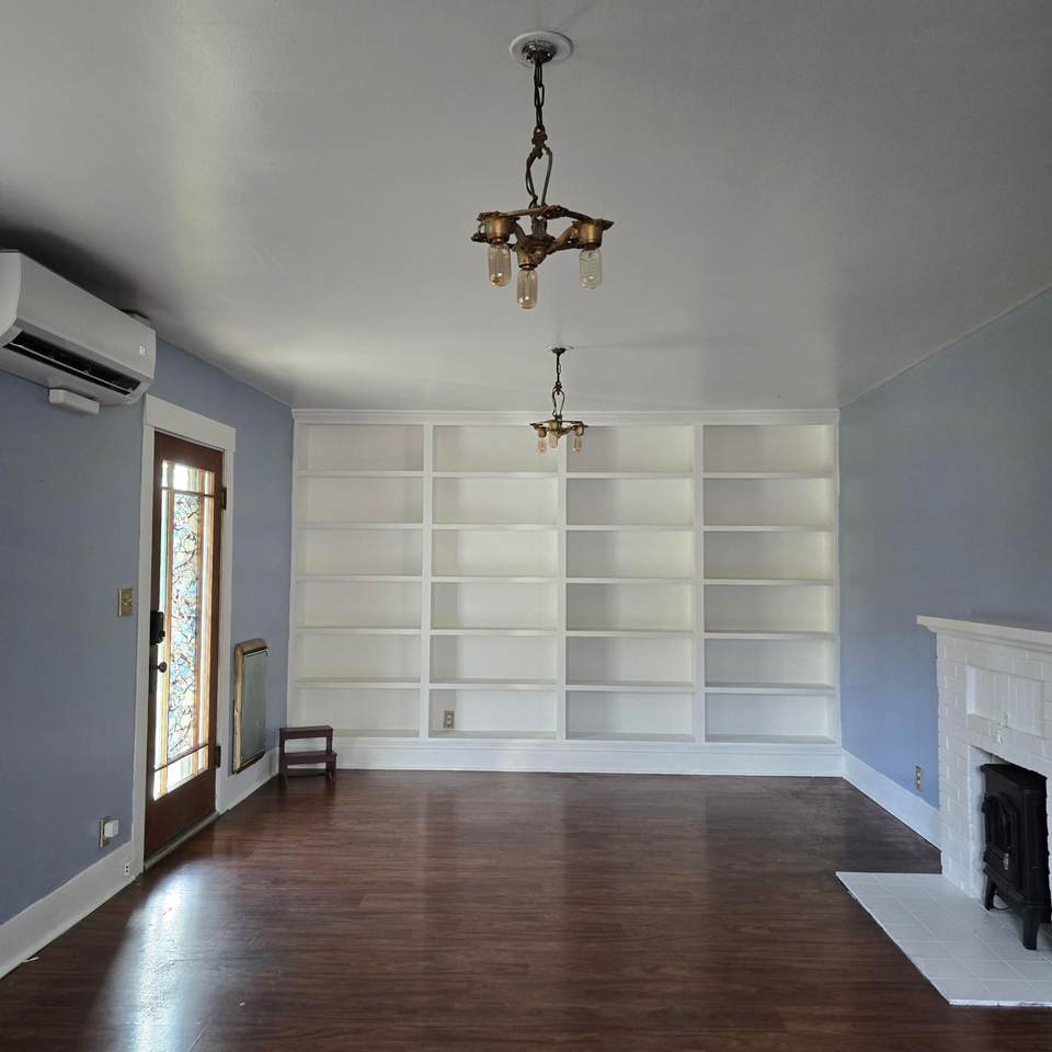 112 Vancouver Avenue - Photo 1