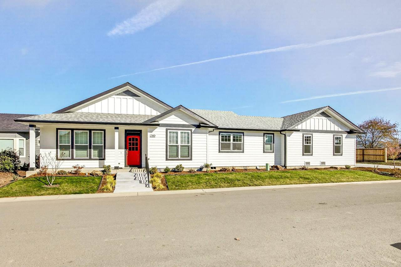 280 Oak Valley Drive - Photo 1