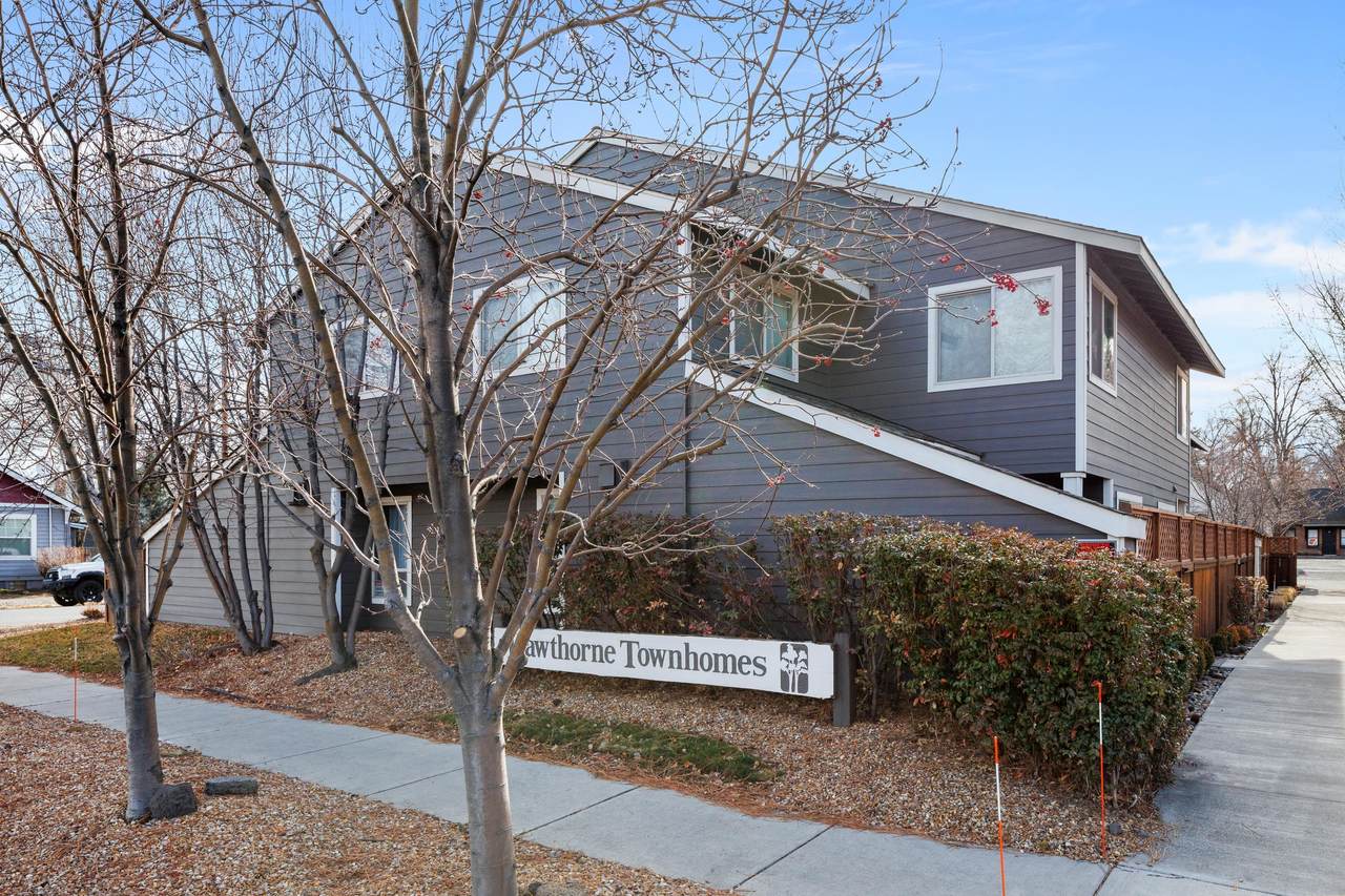 111 Hawthorne Avenue - Photo 1