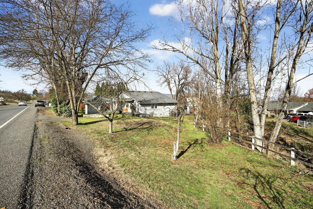 https://bt-photos.global.ssl.fastly.net/coar/1280_boomver_1_220215733-2.jpg
