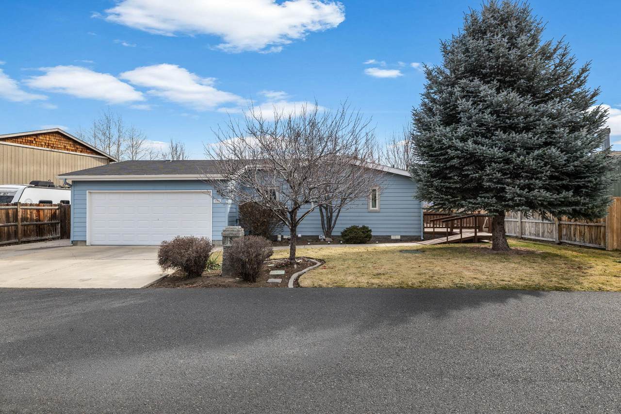 2108 6th Street - Photo 1