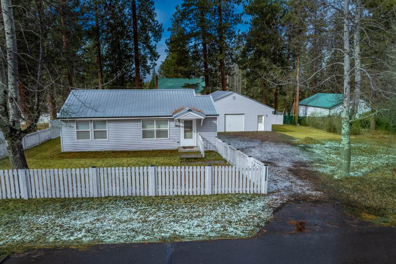 138722 Rhododendron Street - Photo 1