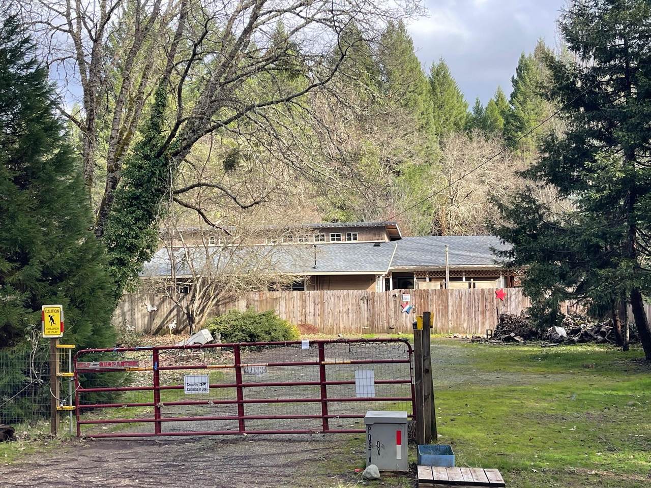 411 Old Stage Road - Photo 1