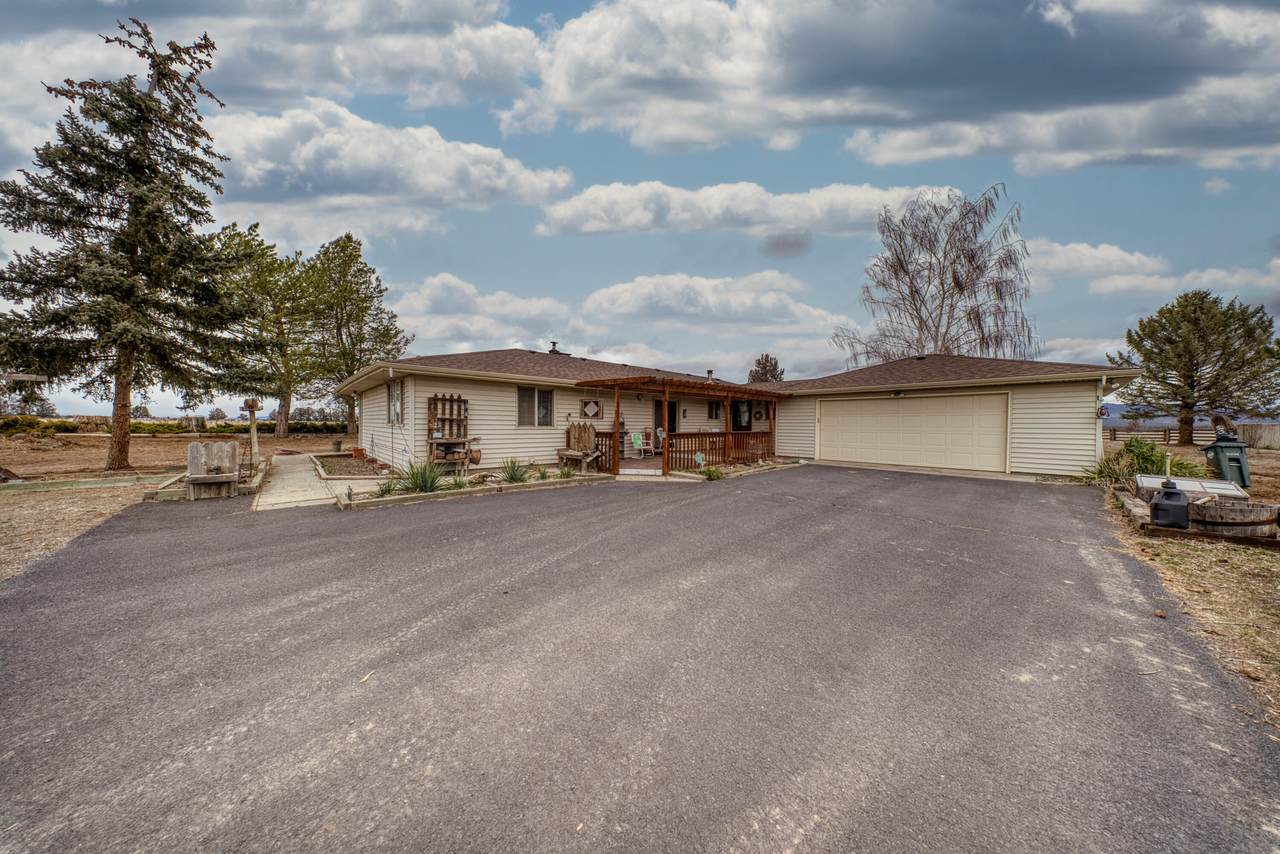 26690 Horsell Road - Photo 1