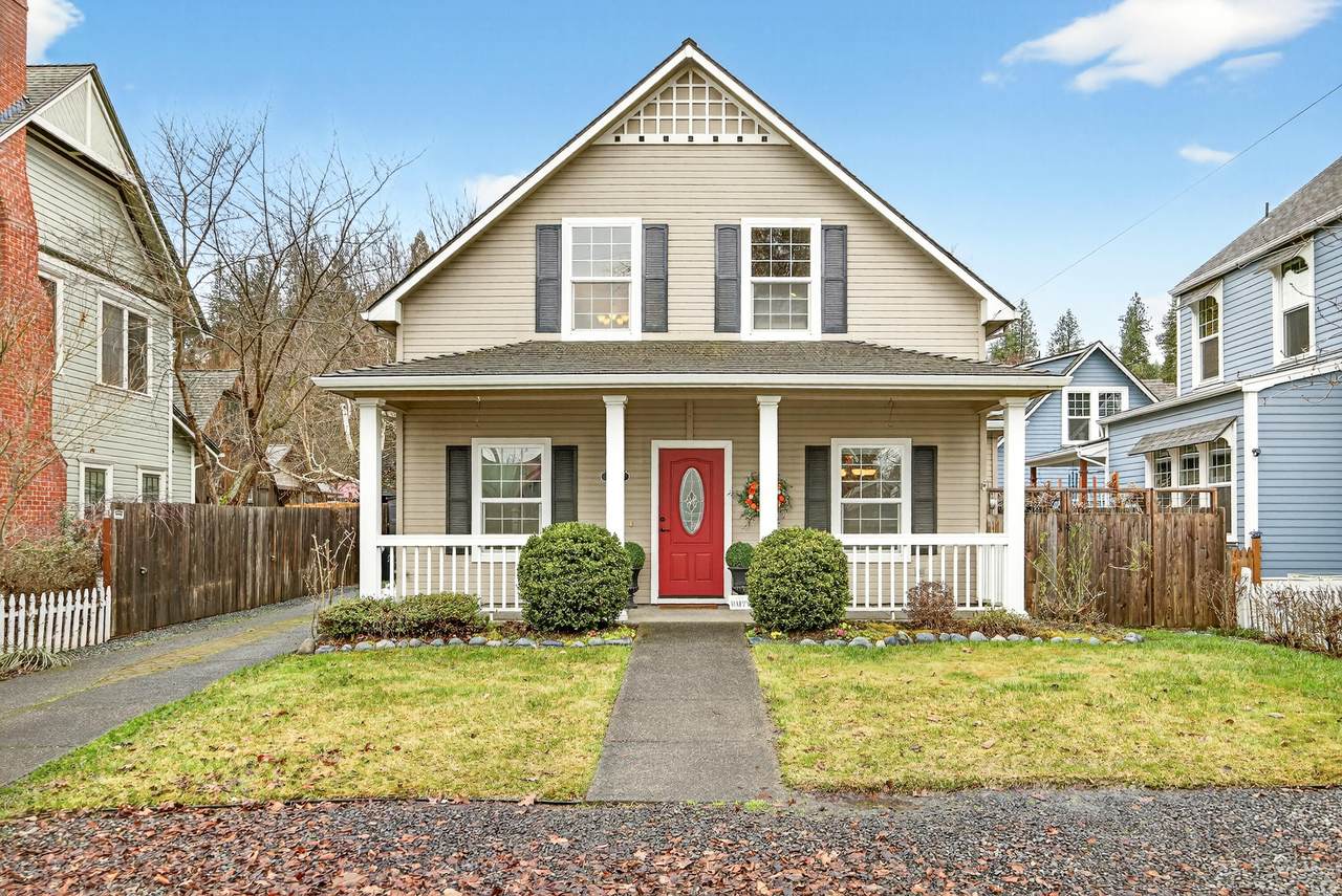 620 D Street - Photo 1