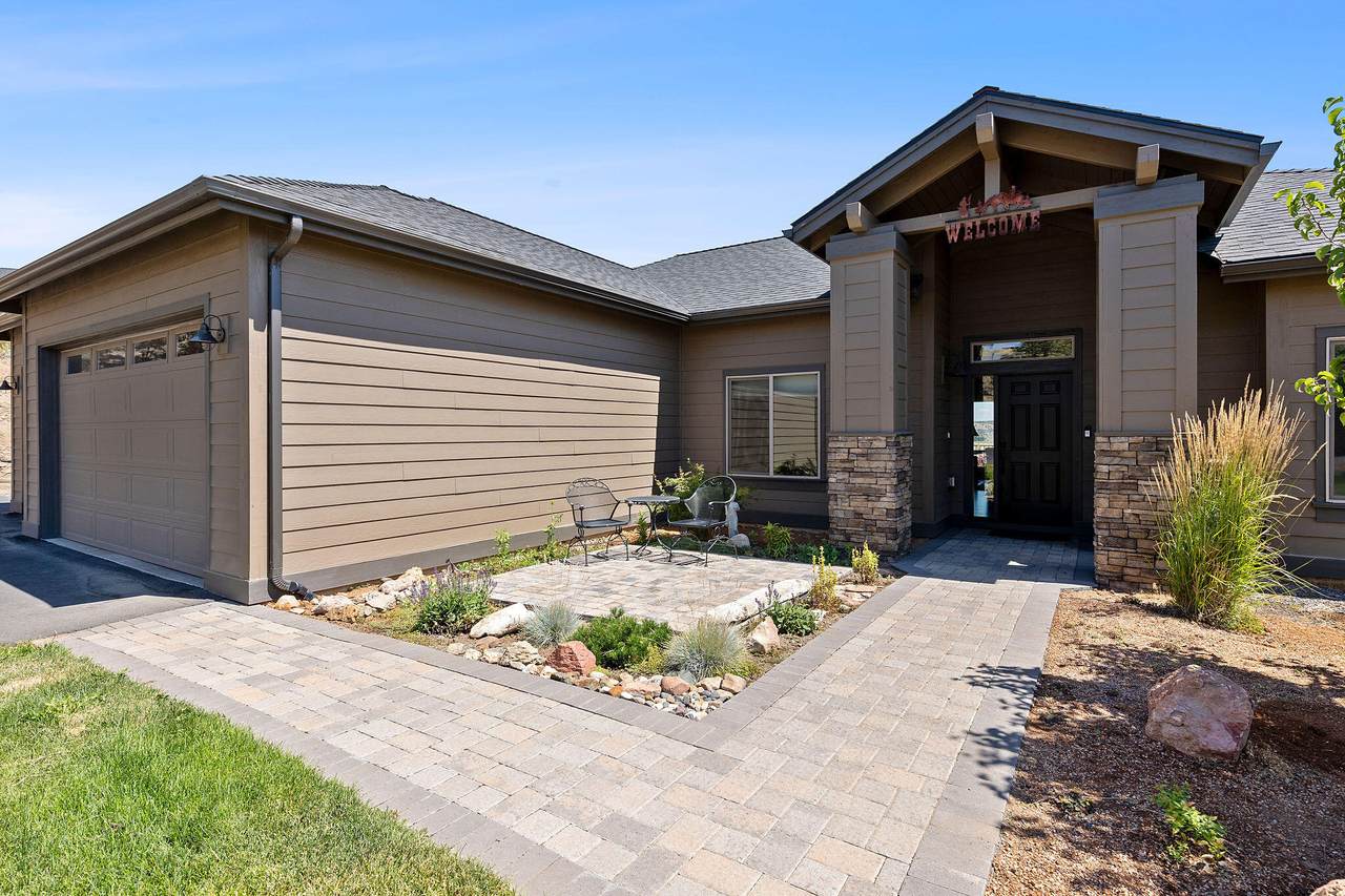 2213 Bunchgrass Court - Photo 1