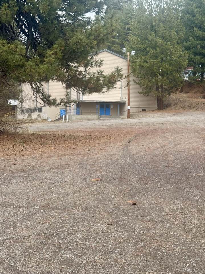 225 Schonchin Street - Photo 1