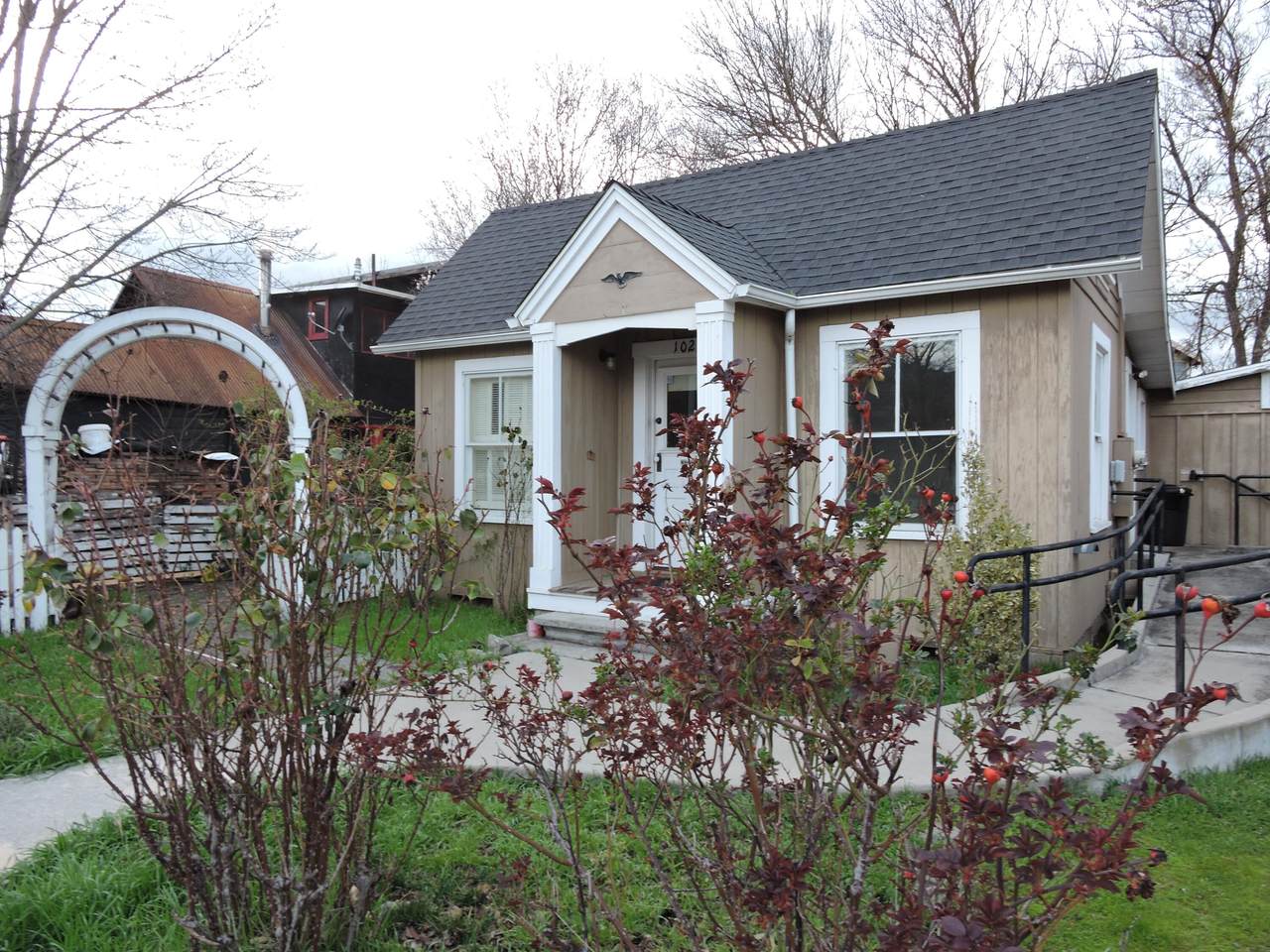 102 Home Street - Photo 1