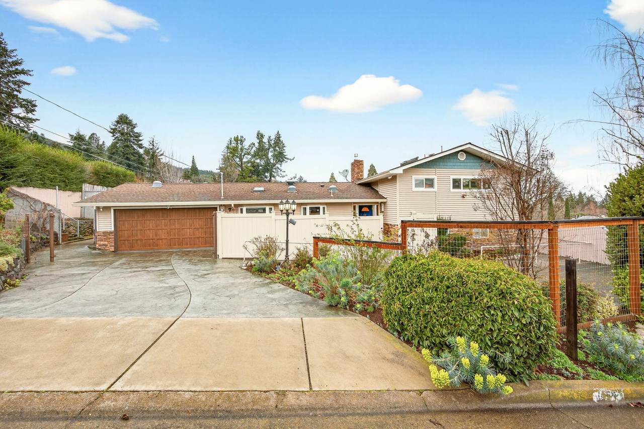 1059 Terra Avenue - Photo 1