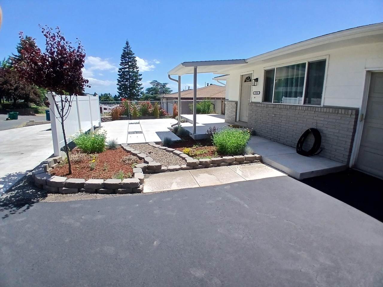 1752 Kimberly Drive - Photo 1