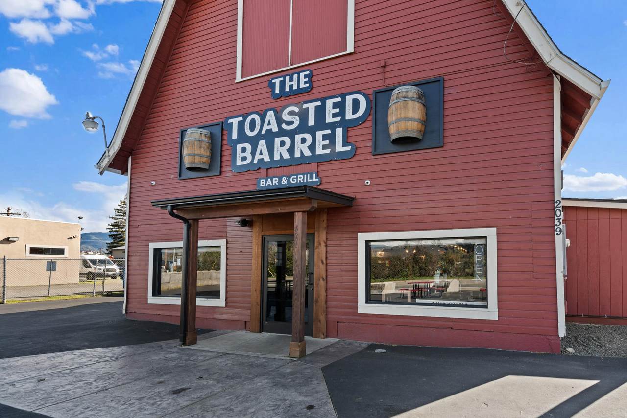 2039 Redwood Avenue - Photo 1