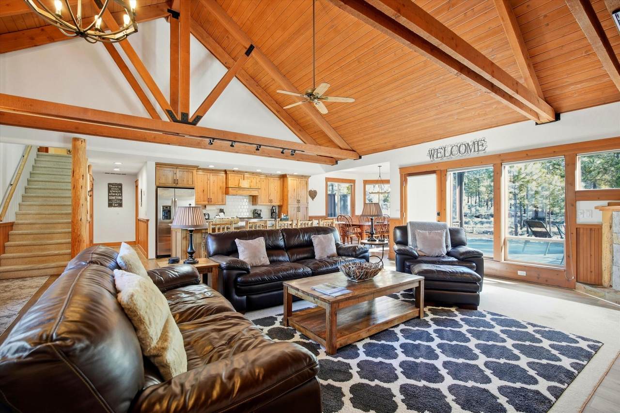 https://bt-photos.global.ssl.fastly.net/coar/1280_boomver_1_220216639-2.jpg