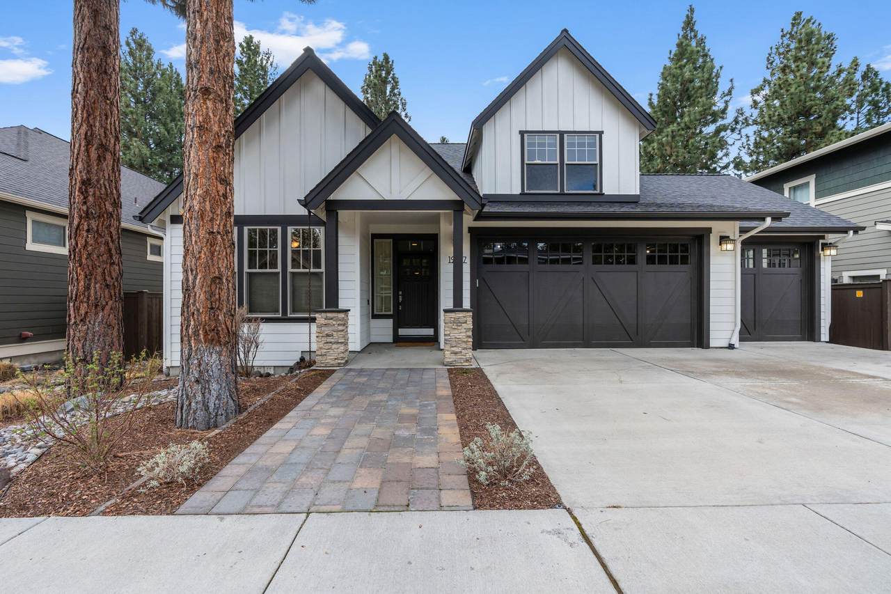 19147 Park Commons Drive - Photo 1