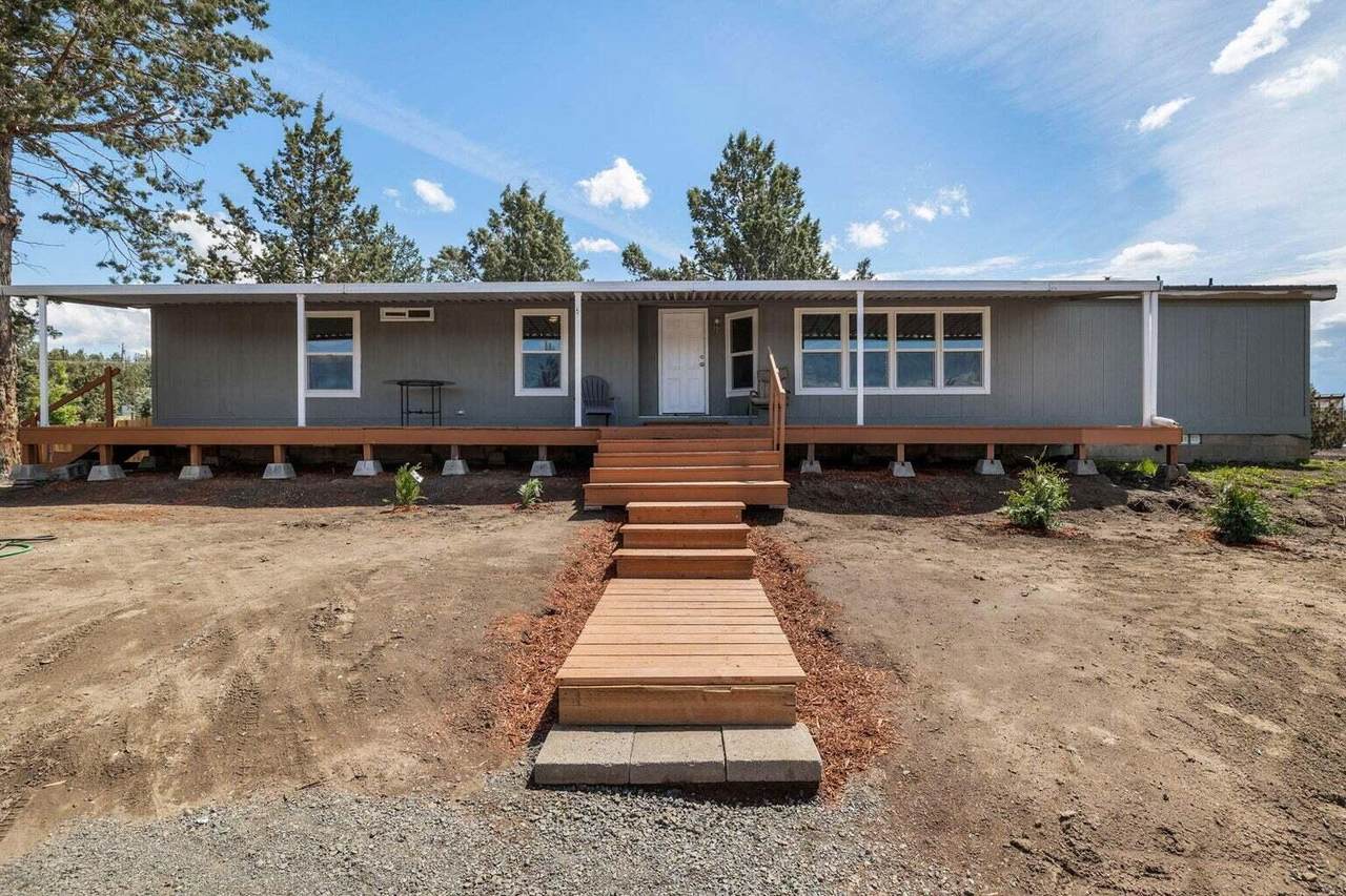 8525 Crescent Place - Photo 1