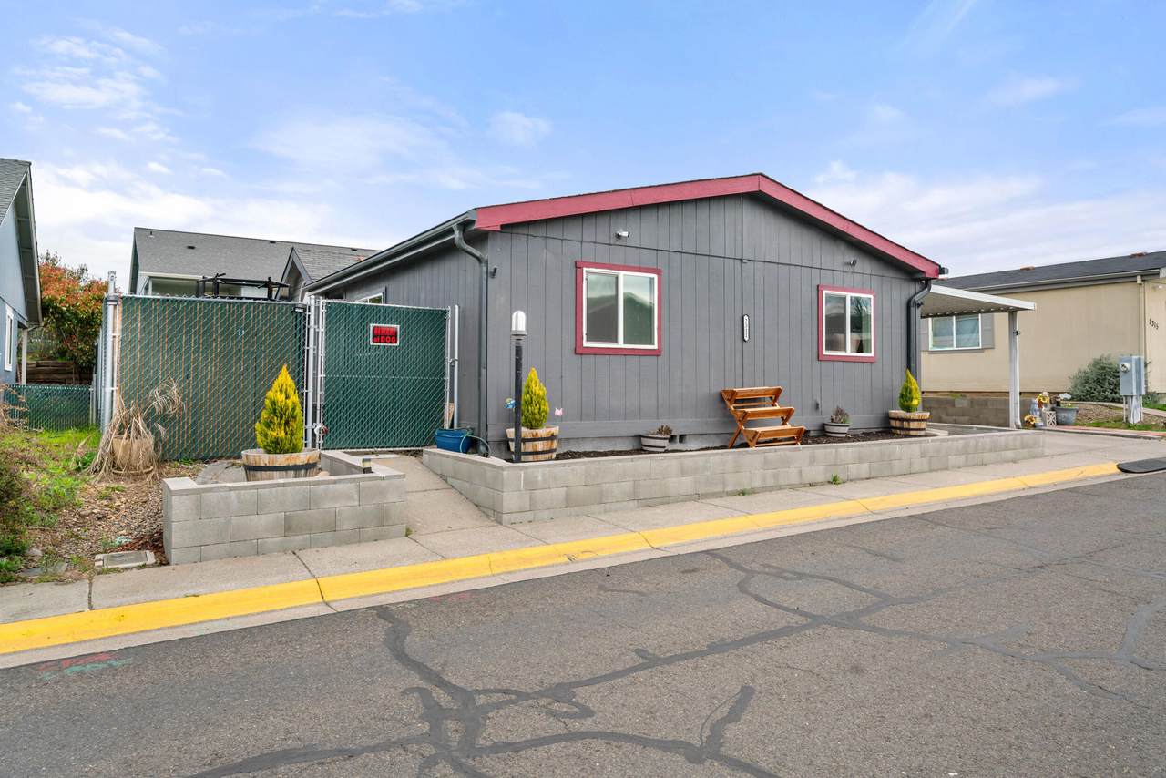 2311 Lara Lane - Photo 1