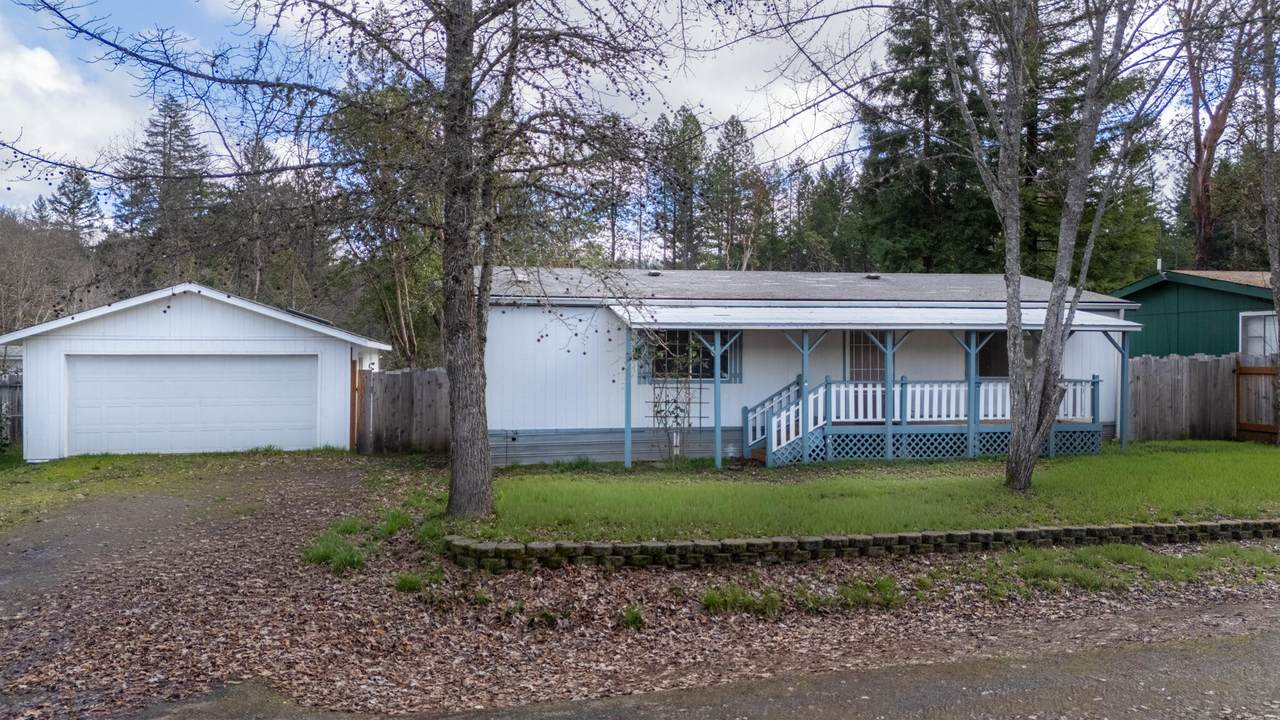 629 Frederick Court - Photo 1