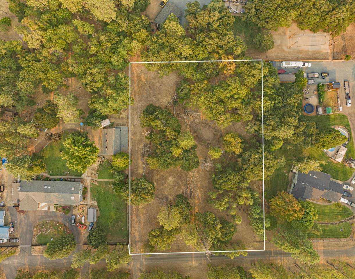 323 Eric Way - Photo 1