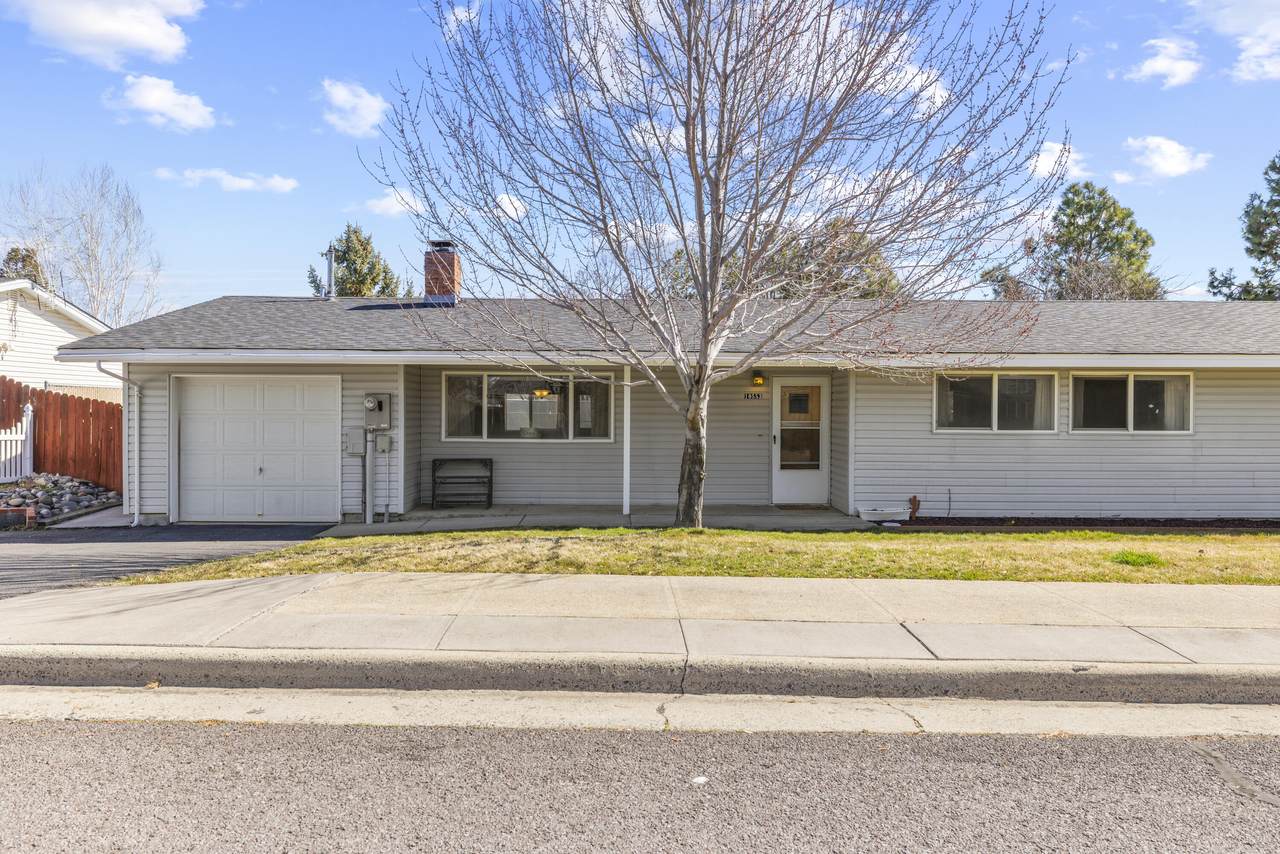 10553 Wright Avenue - Photo 1