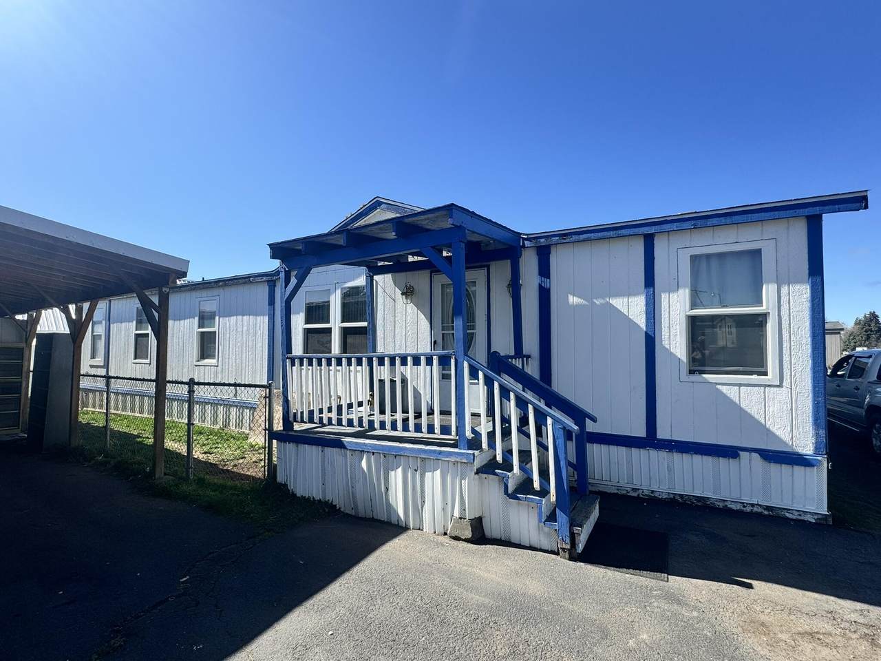 3950 Homedale Road - Photo 1