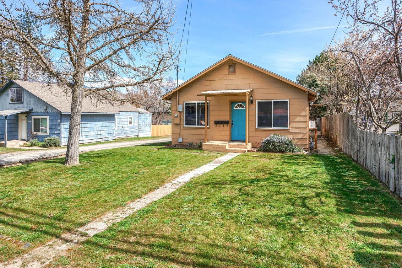 128 Mountain Avenue - Photo 1