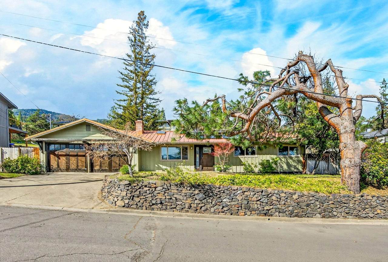 325 Taylor Street - Photo 1
