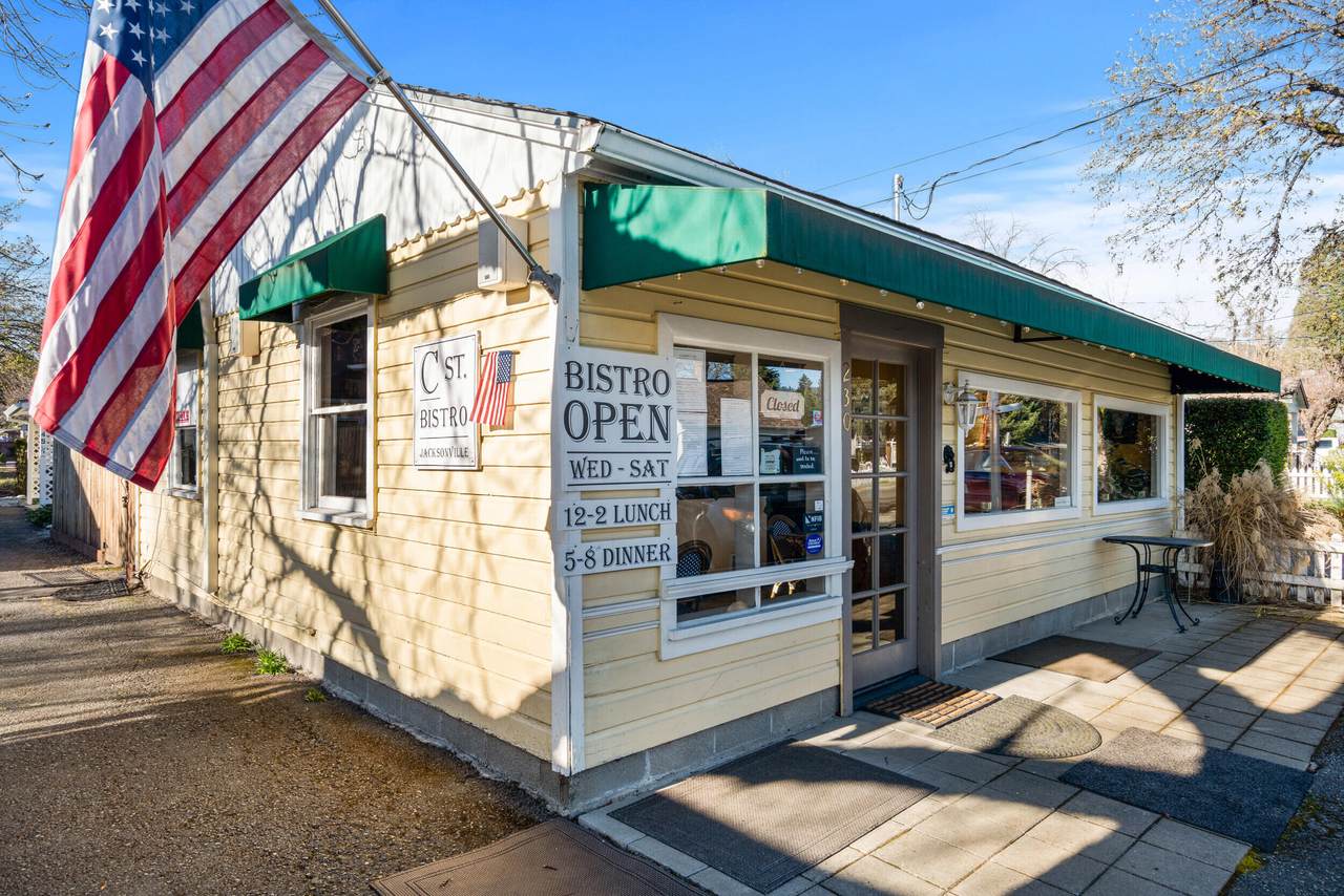 230 C Street - Photo 1