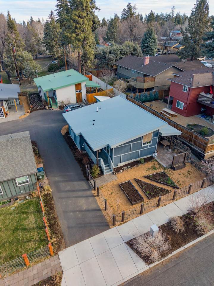 566 Lafayette Avenue - Photo 1