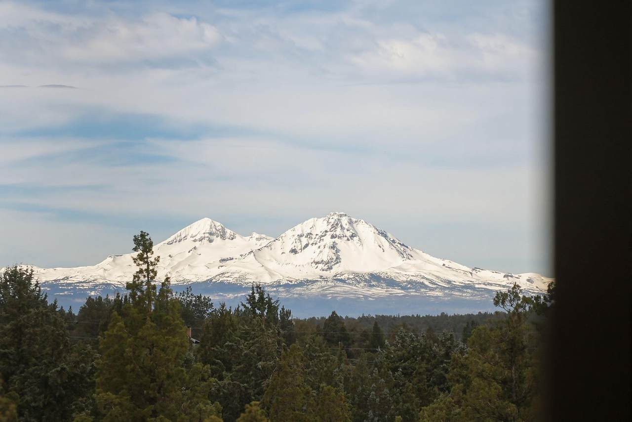 https://bt-photos.global.ssl.fastly.net/coar/1280_boomver_1_220217462-2.jpg