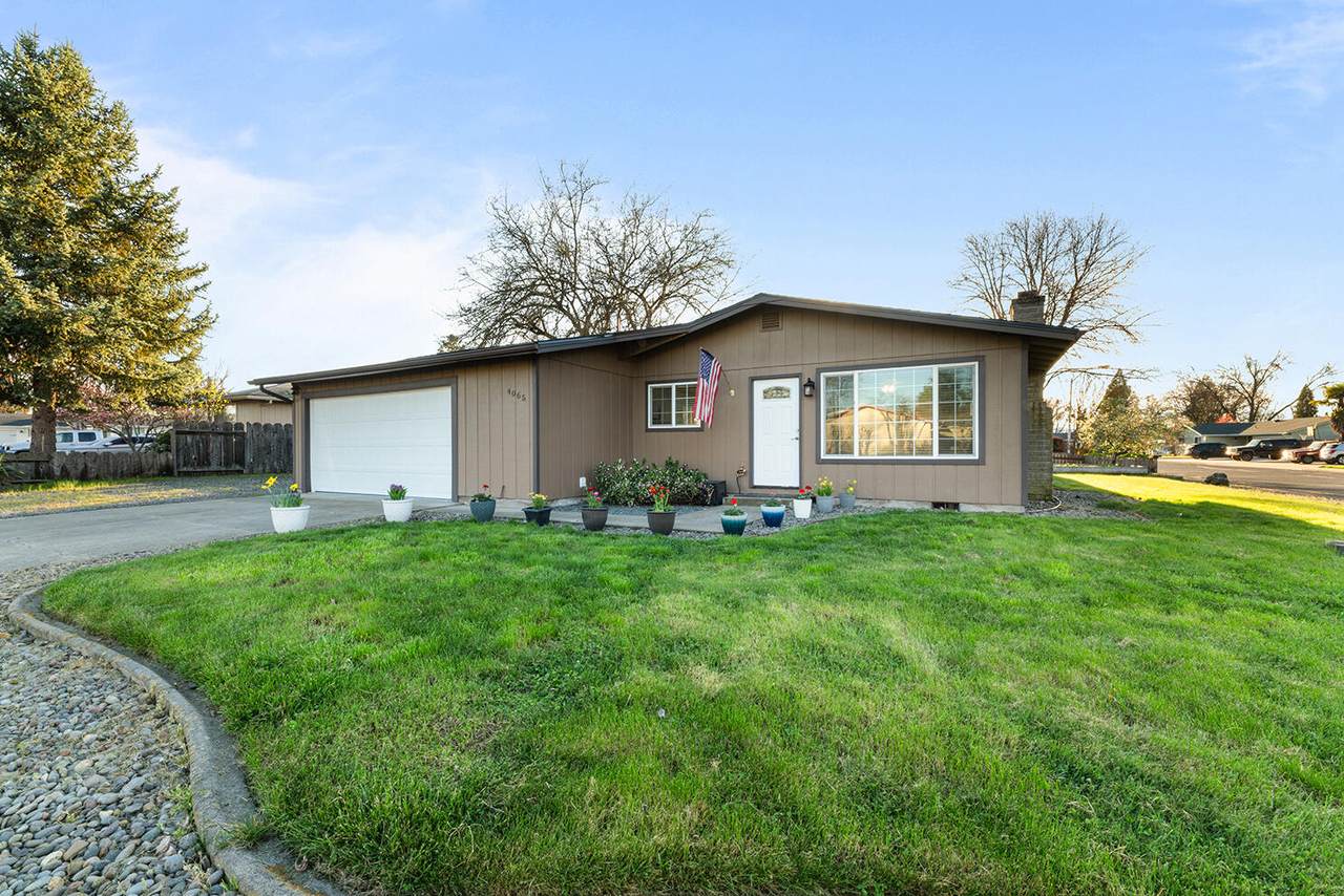 4065 Crestwood Circle - Photo 1