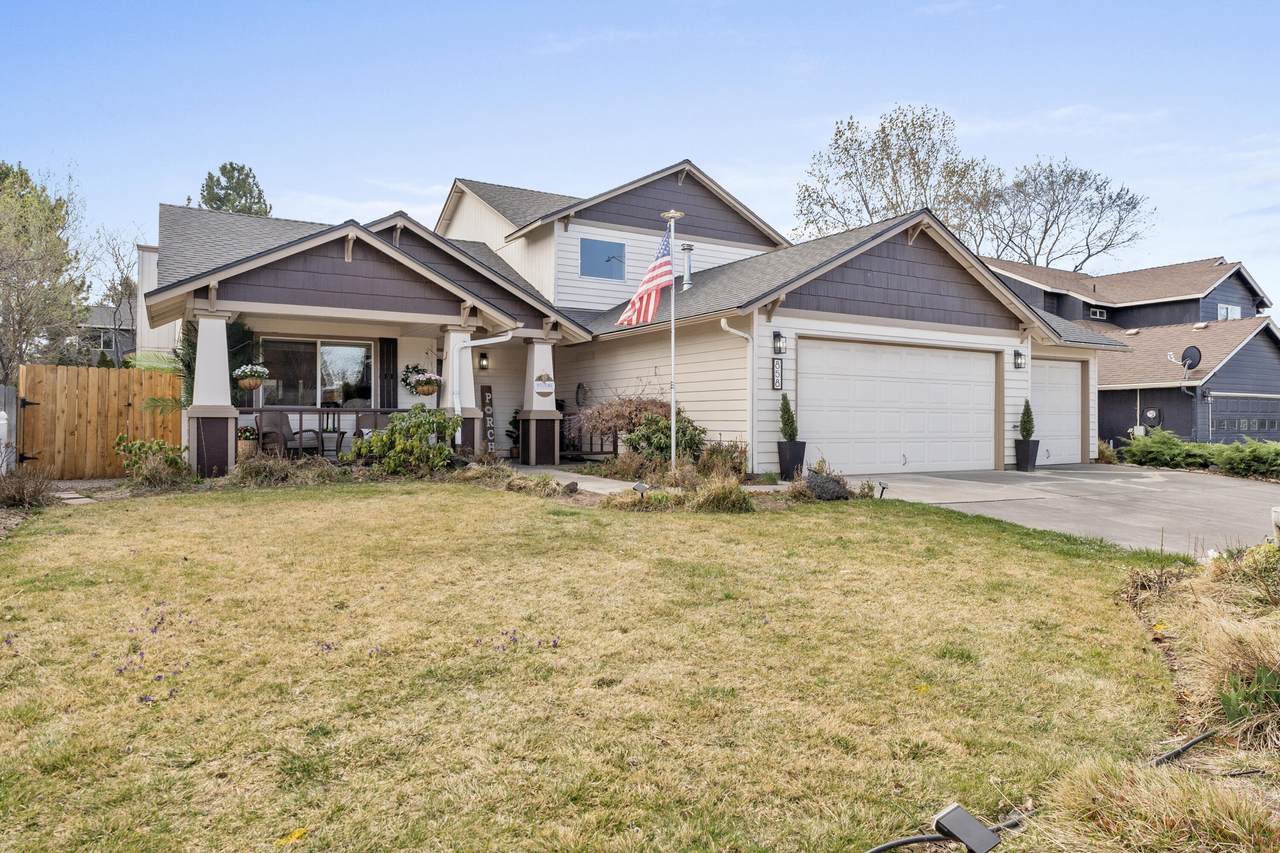 858 Poplar Place - Photo 1