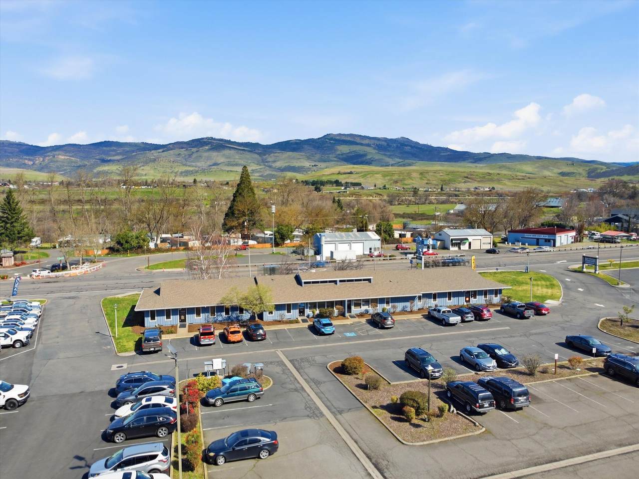 1875 Oregon 99 - Photo 1