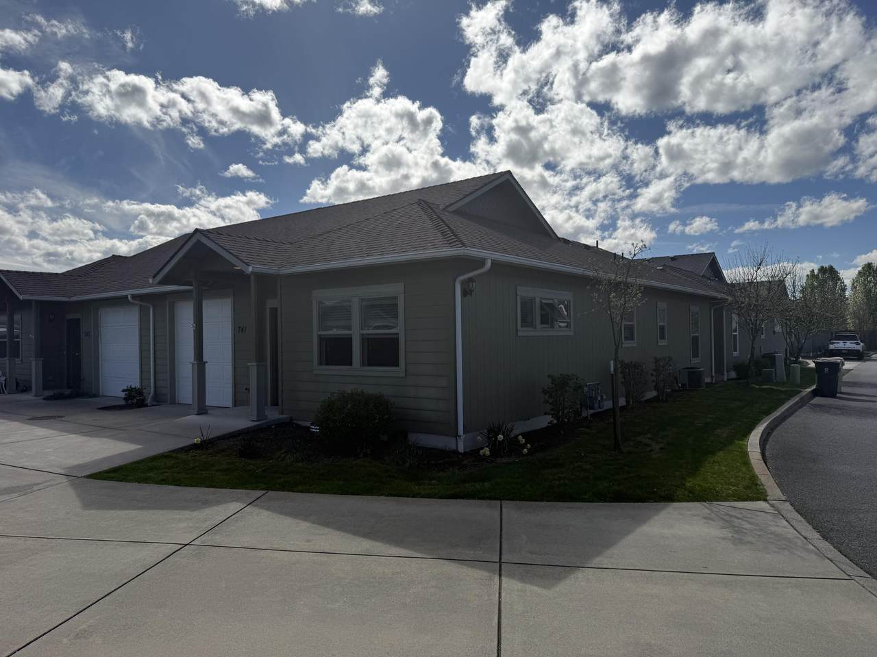 741 Kinsington Court - Photo 1