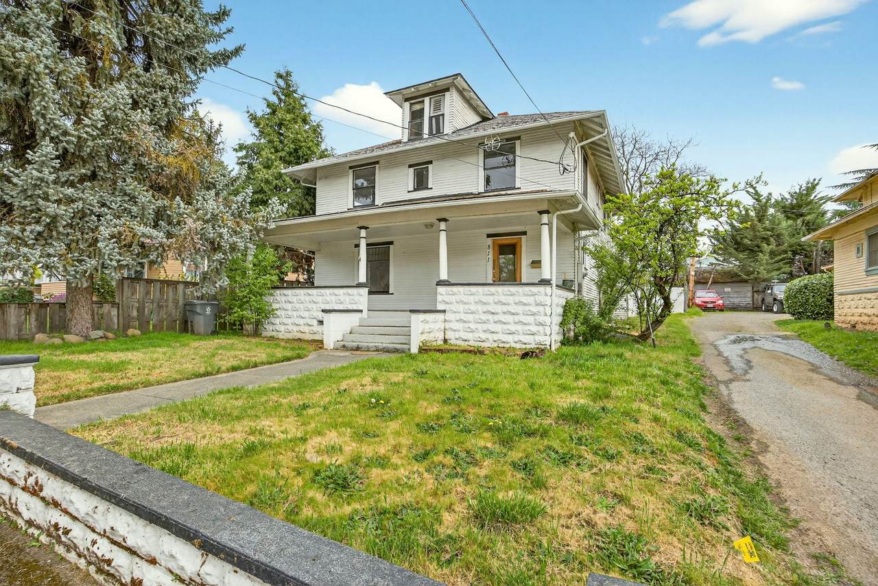 811 5th Street - Photo 1