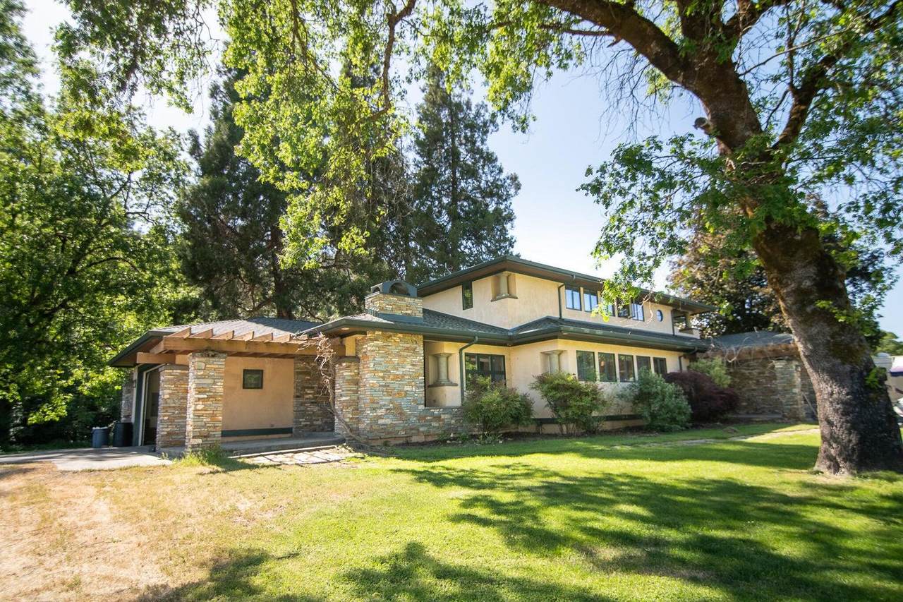2440 Hugo Road - Photo 1