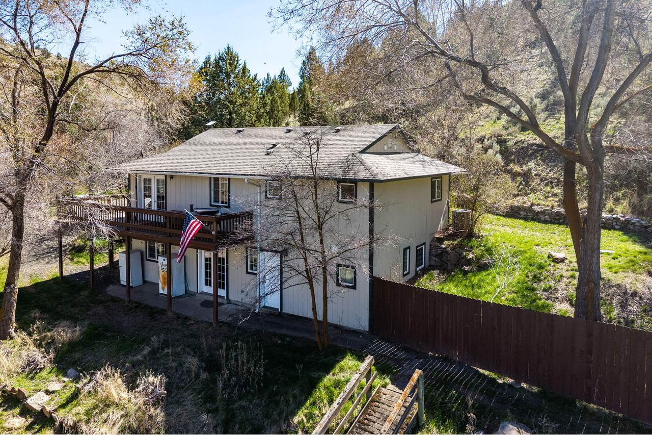 27374 Bumpy Road - Photo 1