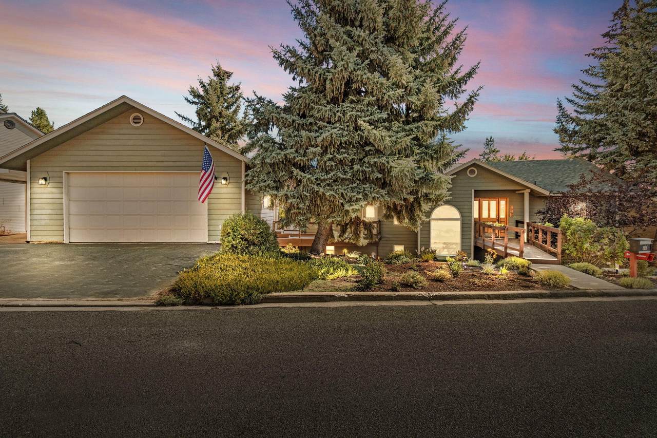 99 Ridgecrest Drive - Photo 1
