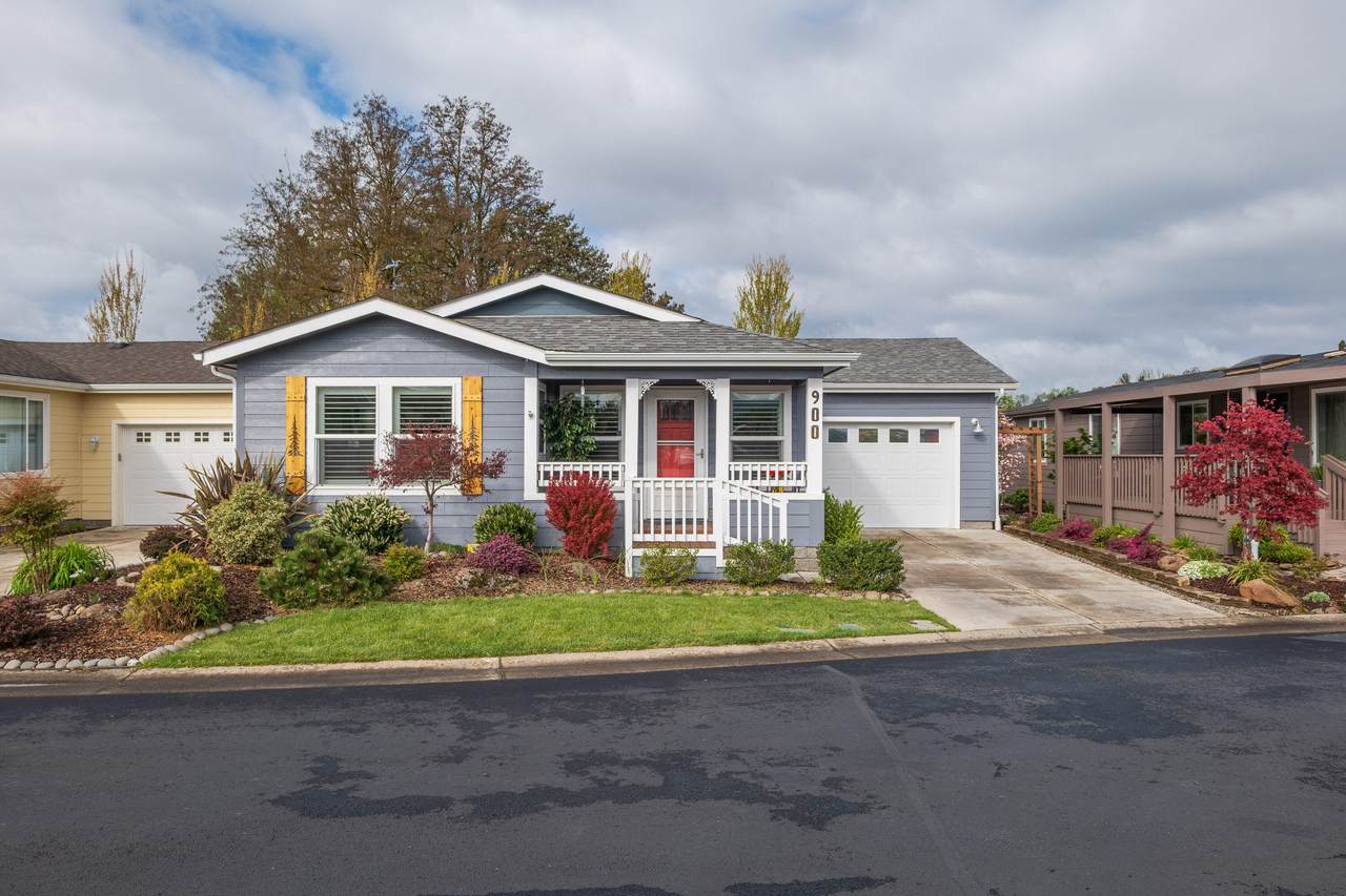 900 Kings Way - Photo 1