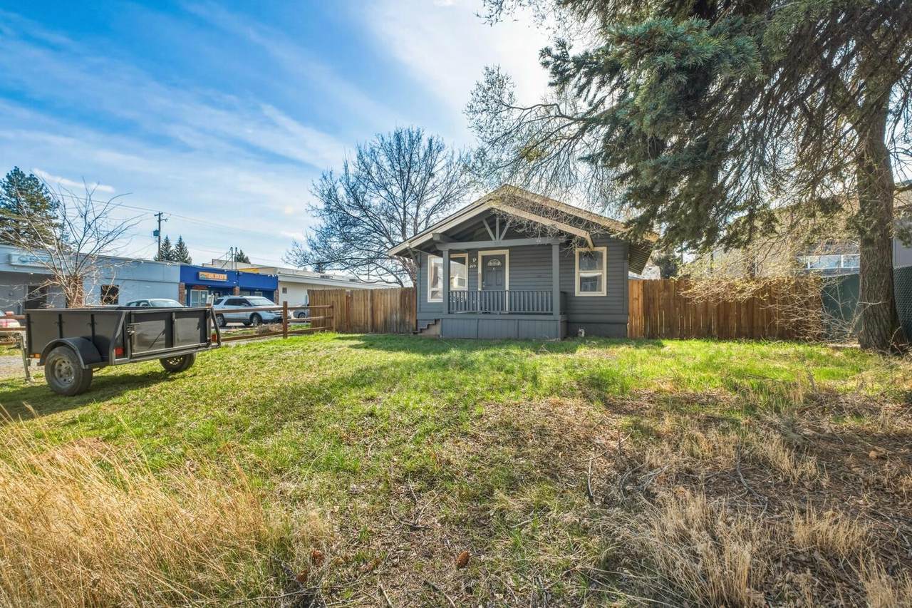 225 Vine Lane - Photo 1