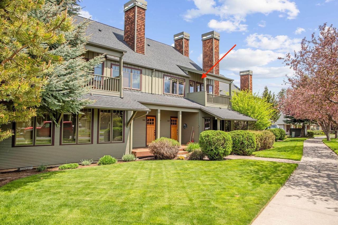 566 Jefferson Avenue - Photo 1