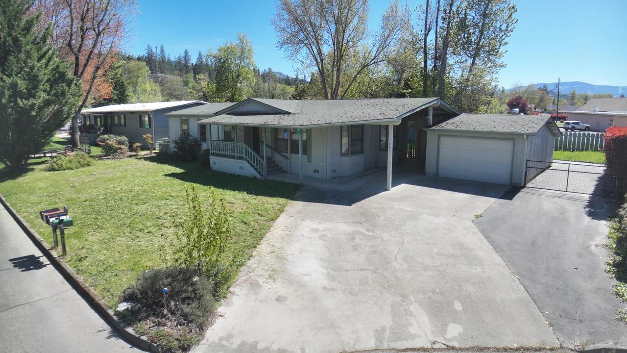 401 Bayard Drive - Photo 1