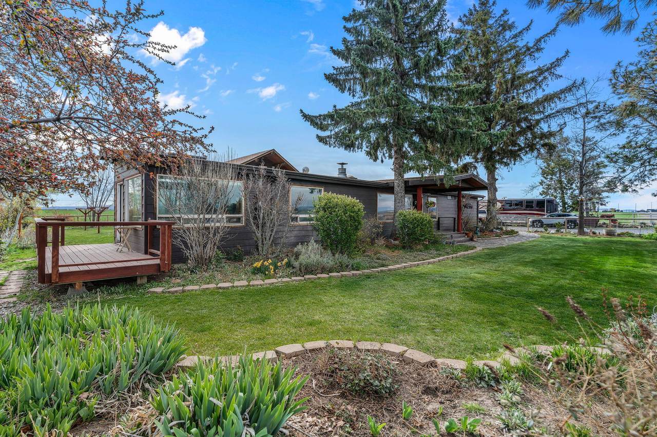 5191 Columbia Drive - Photo 1