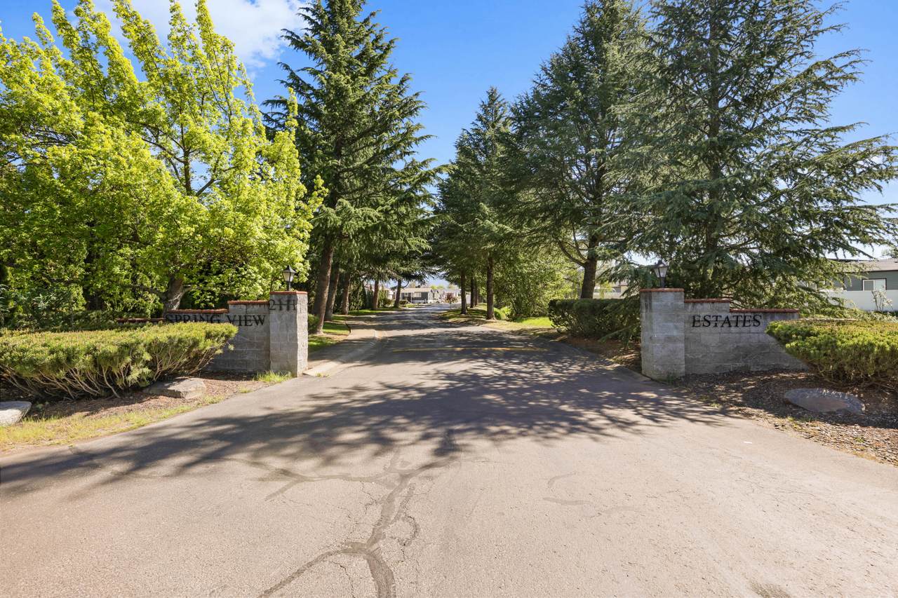 2111 Kings Highway - Photo 1