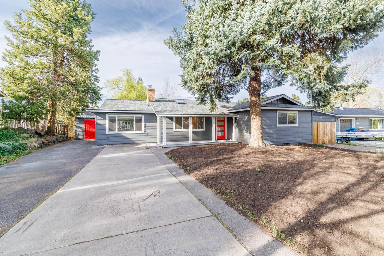 1382 Drost Drive - Photo 1