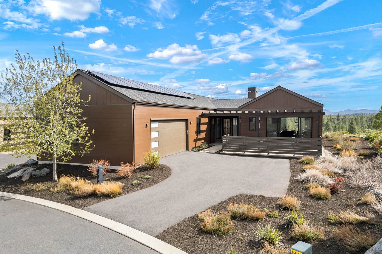 19155 Gateway Loop - Photo 1