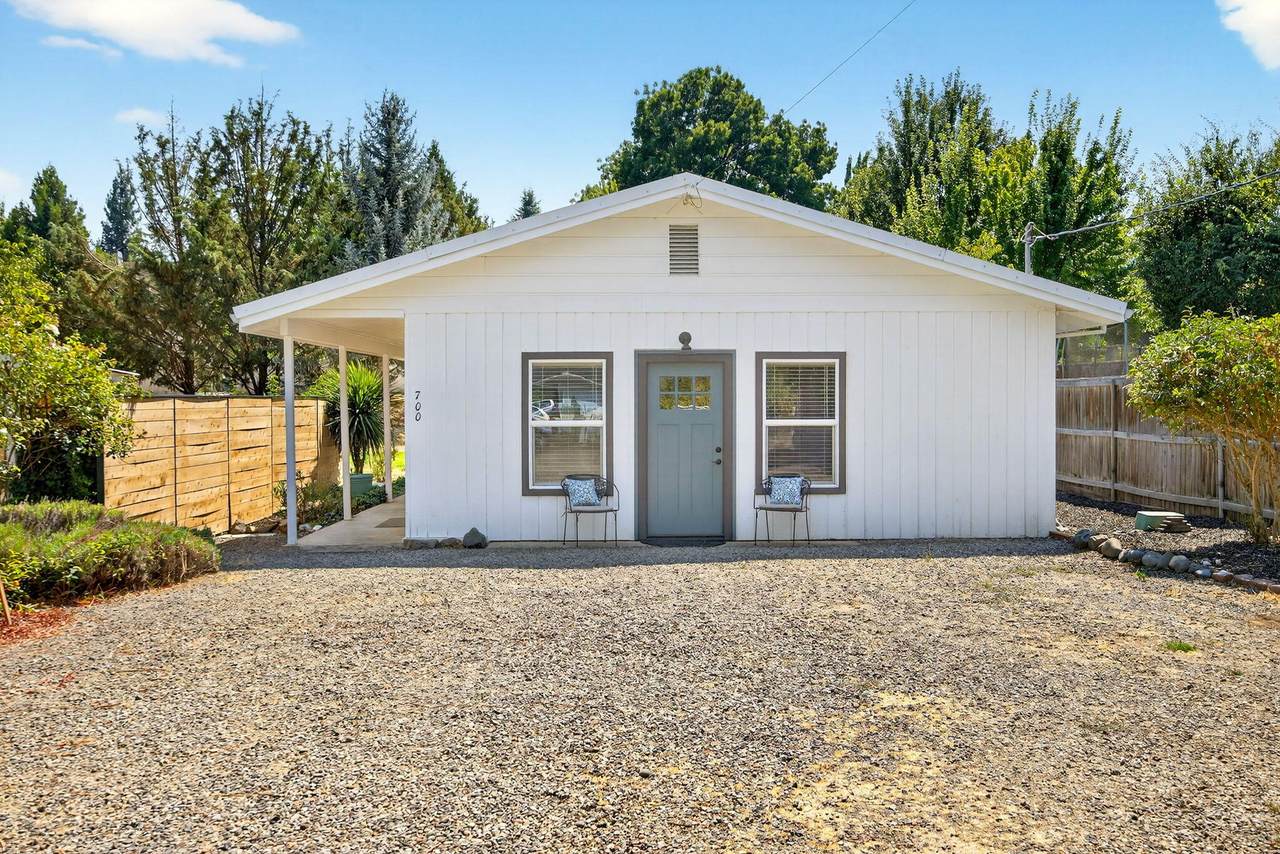 700 Hueners Lane - Photo 1
