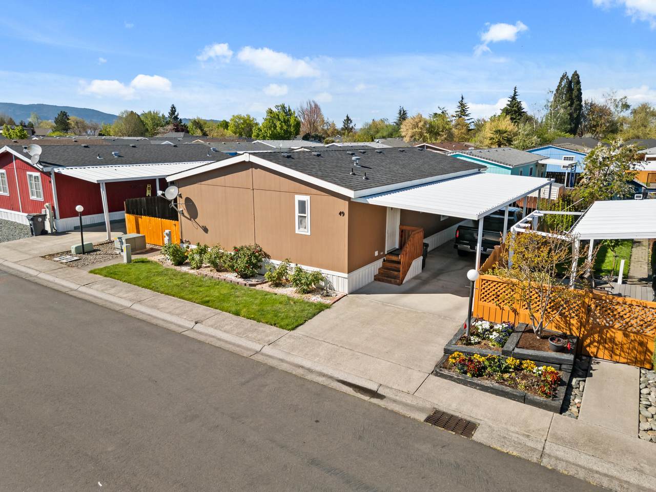 1570 Peach Street - Photo 1
