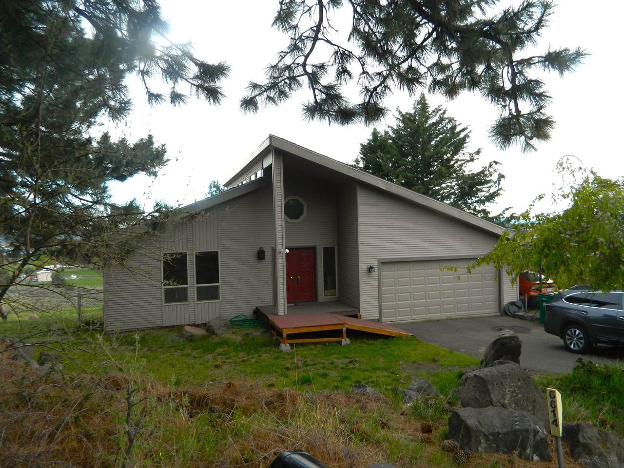 6614 Cottage Avenue - Photo 1
