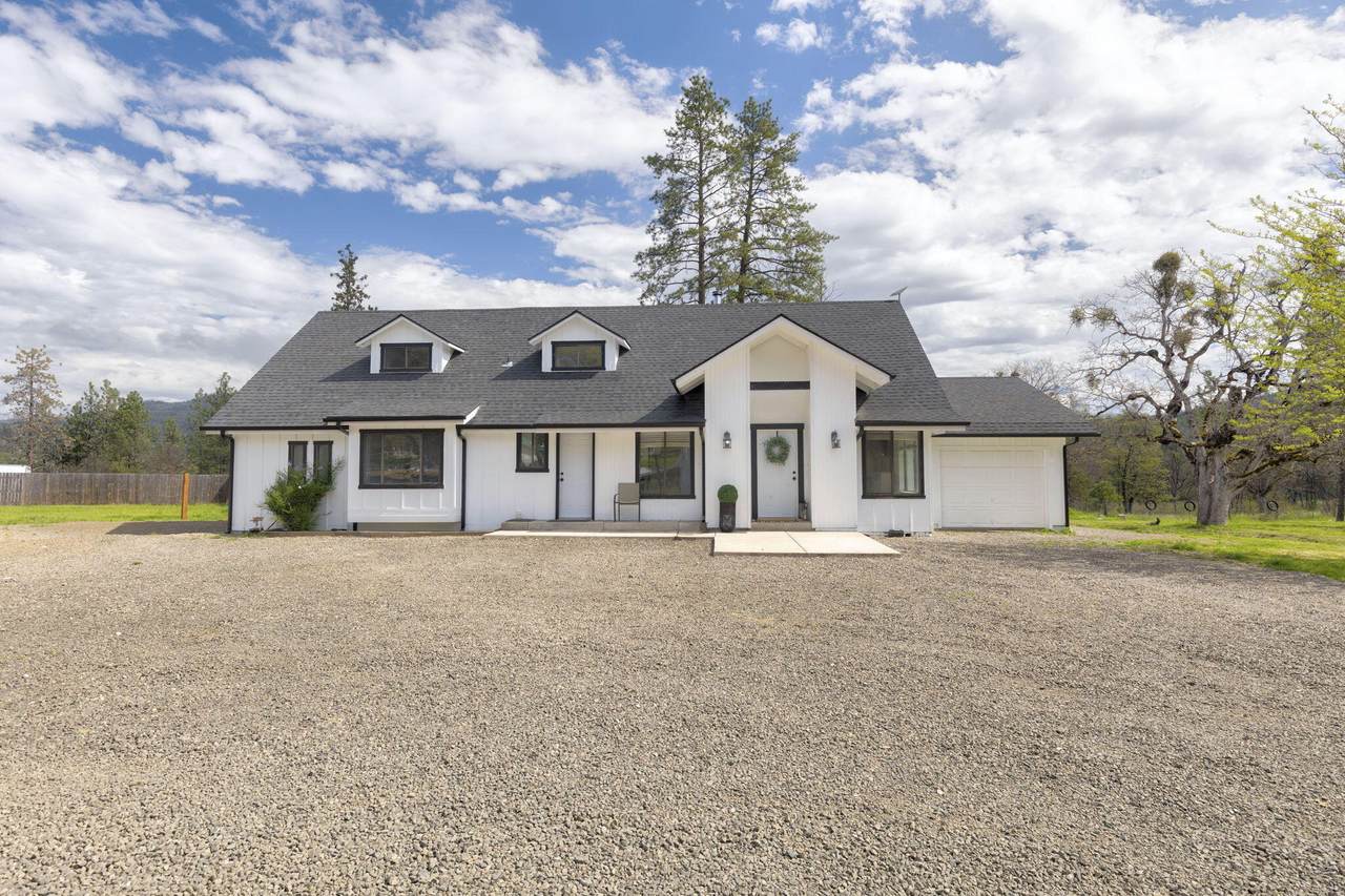 683 Rockwood Lane - Photo 1
